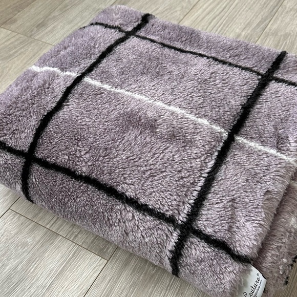 Minky Couture Purple Windowpane Travel Size Blanket - Picture 5 of 7